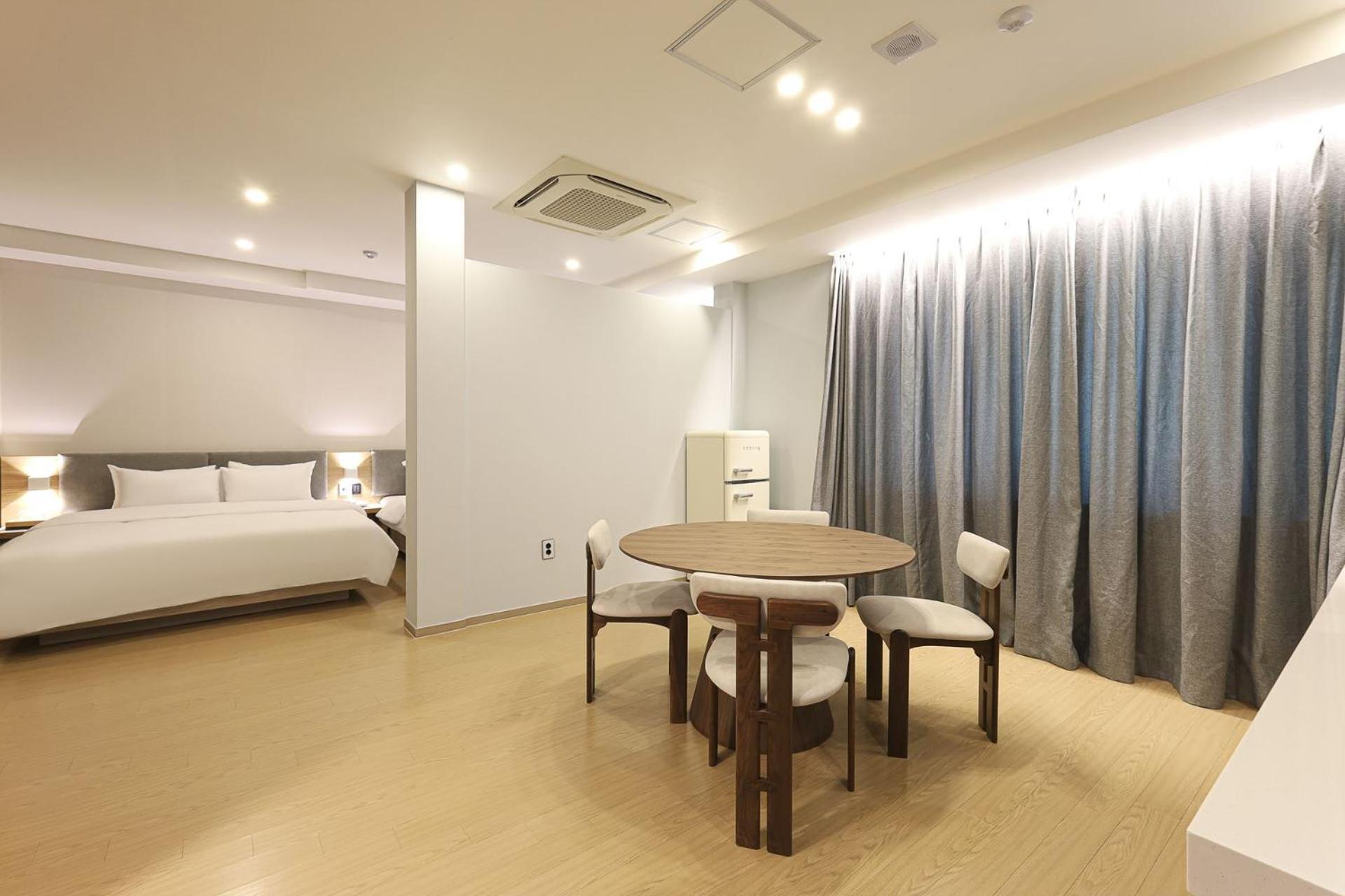 Hound Hotel Changwon Ngoại thất bức ảnh