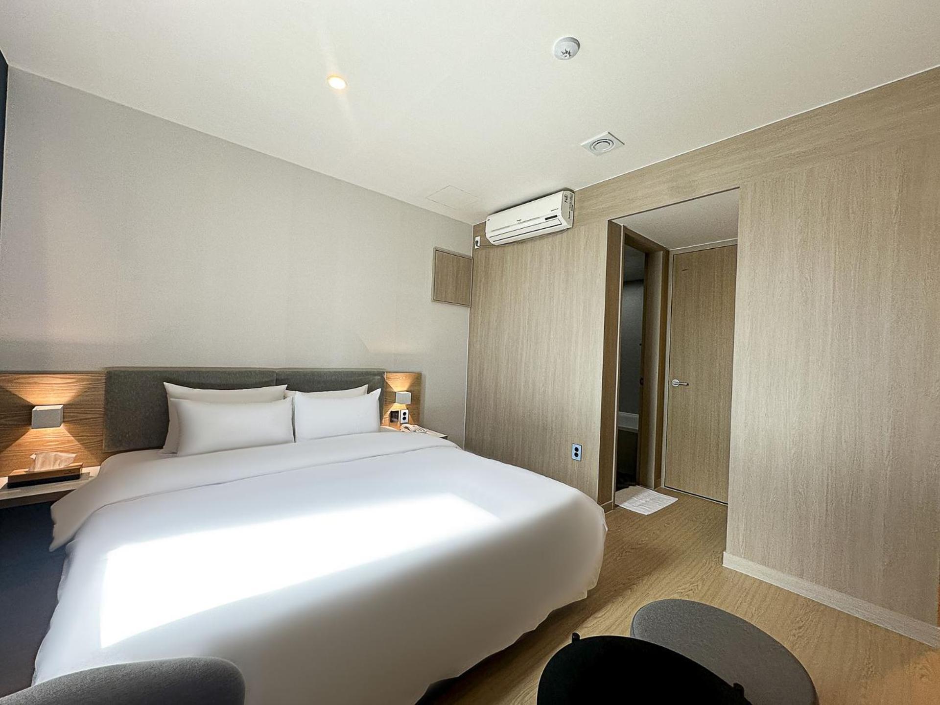 Hound Hotel Changwon Ngoại thất bức ảnh