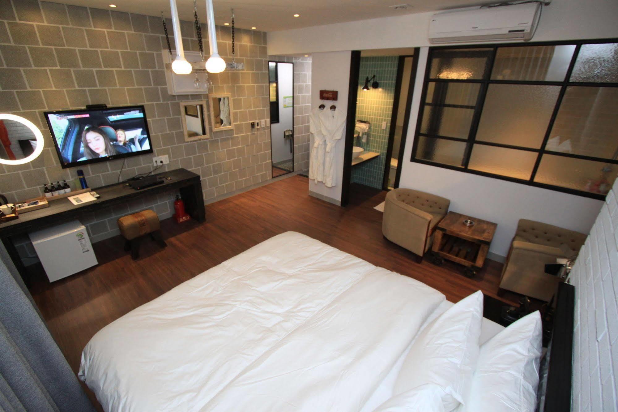 Hound Hotel Changwon Ngoại thất bức ảnh
