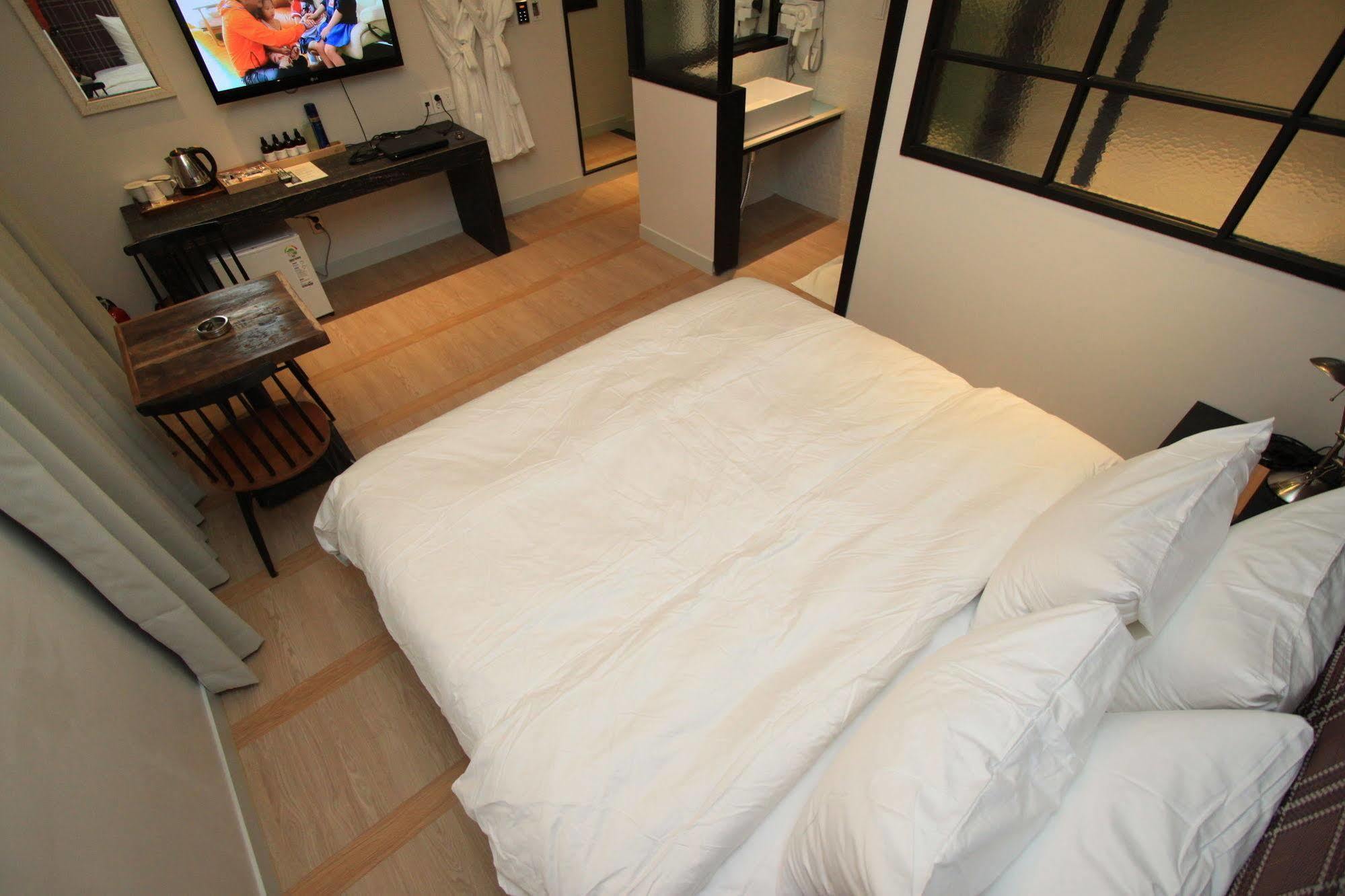 Hound Hotel Changwon Ngoại thất bức ảnh