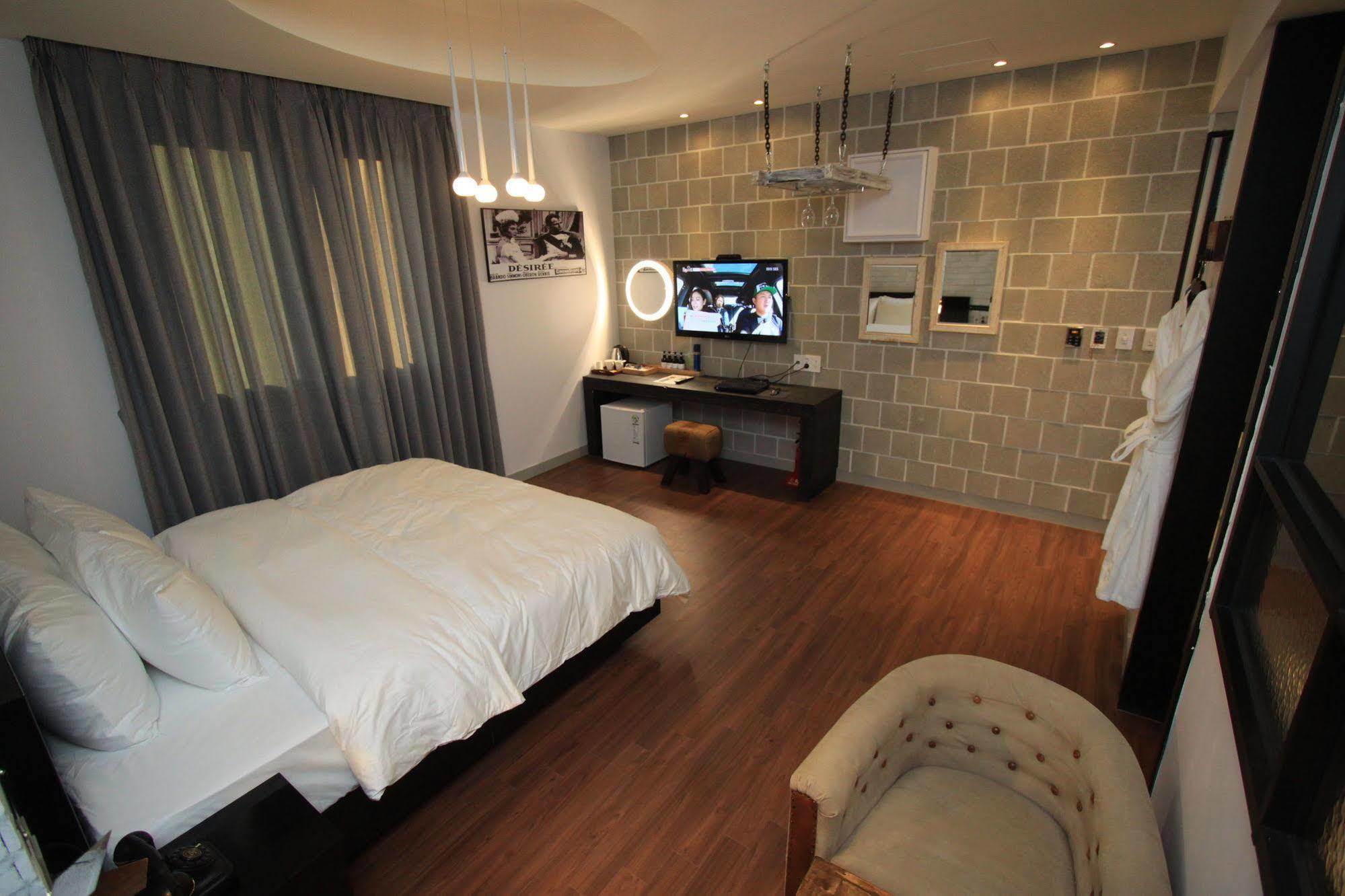Hound Hotel Changwon Ngoại thất bức ảnh